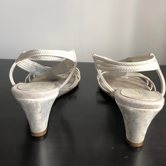 Sandals - Picture 3 of 5